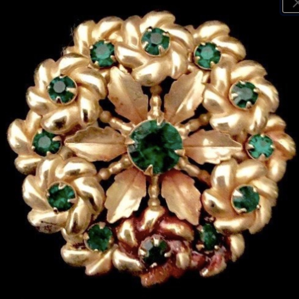 40's Emerald Green Brooch  VSO778